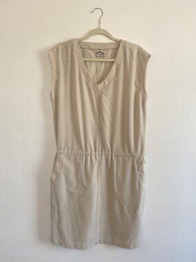 Mountain & Isles Women's Beige Sleeveless Dress W/ Drawstring & Pockets Size L